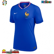 Camisa de Futebol França Equipamento Principal Mulheres Europeu 2024 Manga Curta
